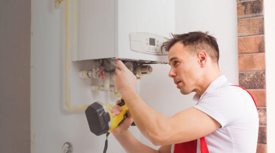 Expert burst pipe repair services in Fayette, IA